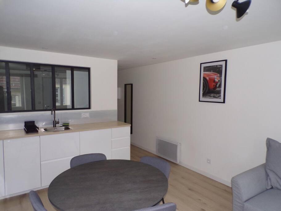 Appartement 2/4 Pers, 44M2, Hypercentre. Lons-le-Saunier Ngoại thất bức ảnh