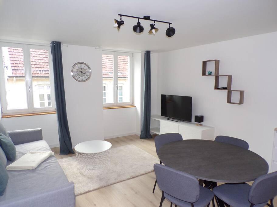 Appartement 2/4 Pers, 44M2, Hypercentre. Lons-le-Saunier Ngoại thất bức ảnh